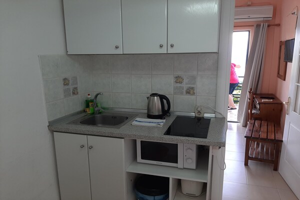 Appartement aan zee met panoramisch uitzicht in Mpenitses, Corfu - thumbnail 4