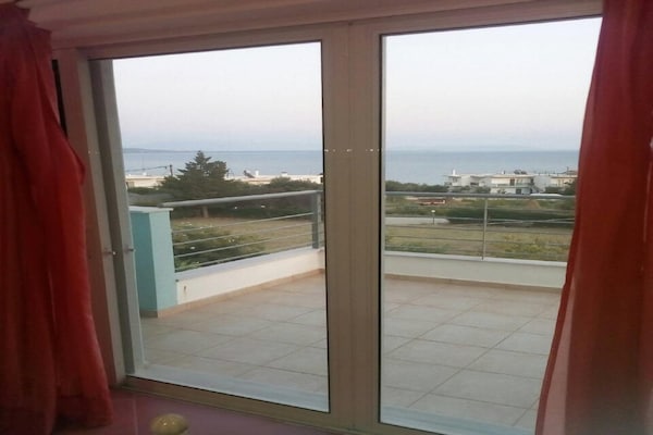 Zonovergoten villa vlakbij zee in Preveza met tuin - thumbnail 2