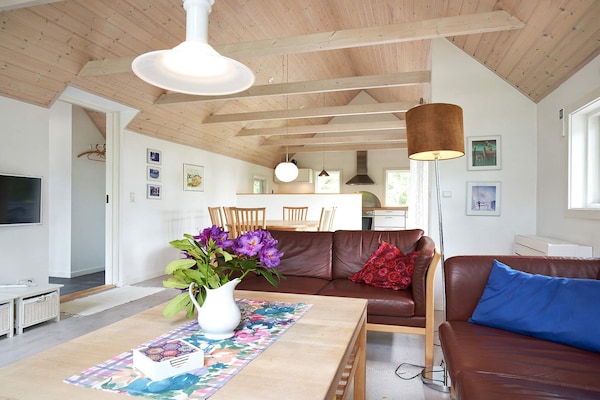 6-persoons vakantiehuis aan zee in Aakirkeby · 86 m² - thumbnail 6