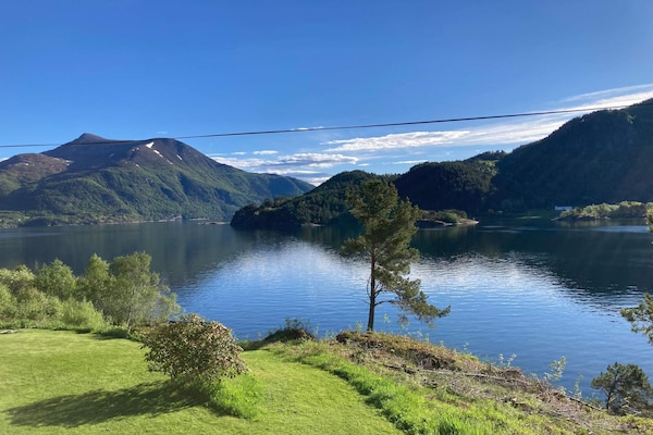 Ruim appartement aan de Våglandsfjord met sauna en open haard - thumbnail 3