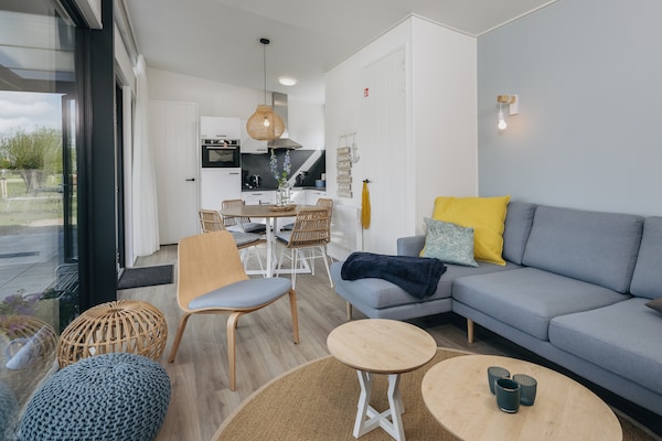 Eco-Chic Lodge aan het Markermeer: luxe, rust en honden welkom - thumbnail 2
