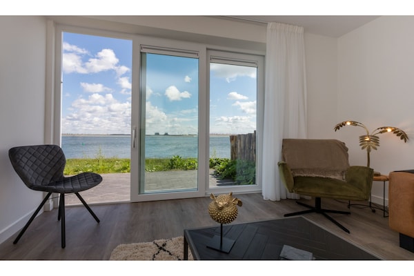 Vista Maris: Stijlvol appartement met adembenemend uitzicht over de Oosterschelde - thumbnail 1