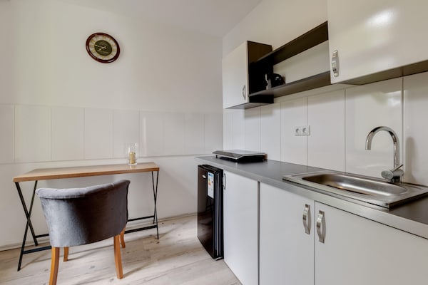 Rustig en comfortabel appartement voor 2 personen in Oberhausen - thumbnail 3