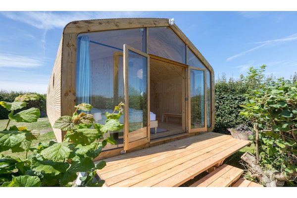 Wikkelhouse De Specht: duurzaam tiny house op Zeeuwse boerderij - thumbnail 2