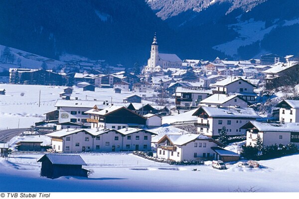 Op 900 m van de piste: modern appartement in Neustift im Stubaital · 4 pers. - thumbnail 1