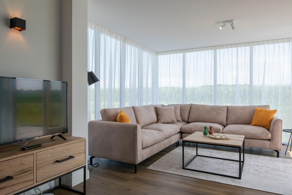Luxe rietgedekte villa met tuin op vakantiepark in Someren, Brabant - thumbnail 3