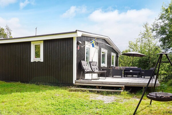 Sfeervol vakantiehuis midden in de natuur van Strömstad - thumbnail 3