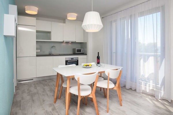 Op 400 m van het strand: Ruim appartement voor 4 personen in Bol - thumbnail 4