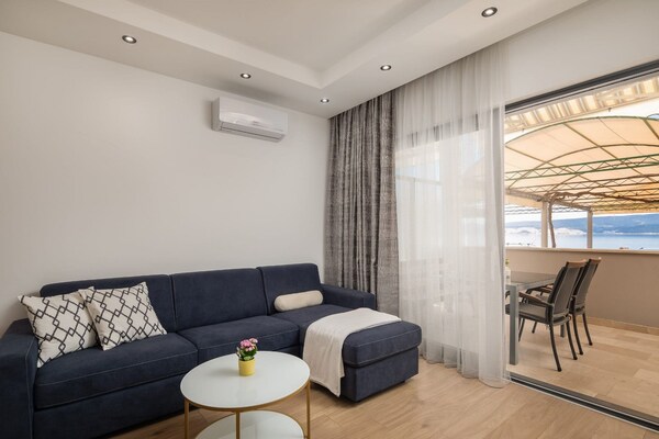 Rustiek appartement met balkon vlakbij het strand van Stanici - thumbnail 3