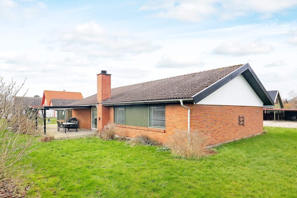 Sfeervol vrijstaand huis in Gedser, 400m van zee met grote tuin - thumbnail 3