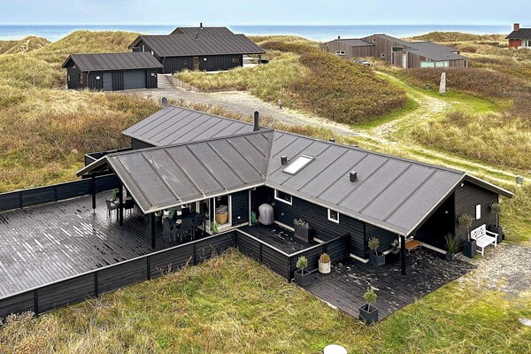 Vrijstaand vakantiehuis met sauna en whirlpool op 170m van Grønhøj Strand - thumbnail 2