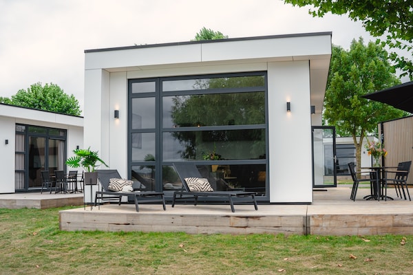 MarinaPark Bad Nederrijn 5: Luxe vakantiehuis aan het water in Maurik - thumbnail 1