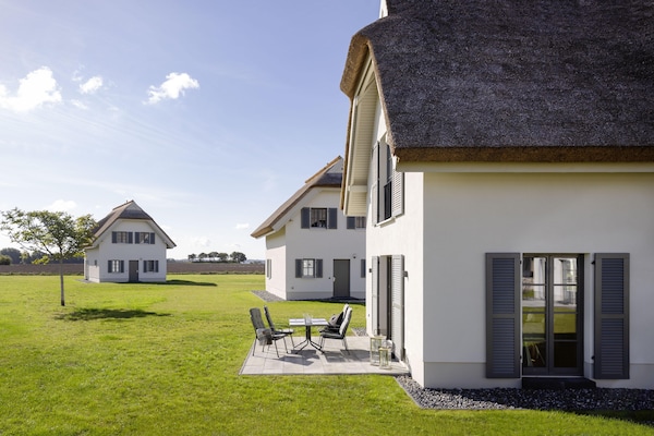 Reetvilla Superior 4P – Wellness & Oostzee strand op 800m in Dranske - thumbnail 2