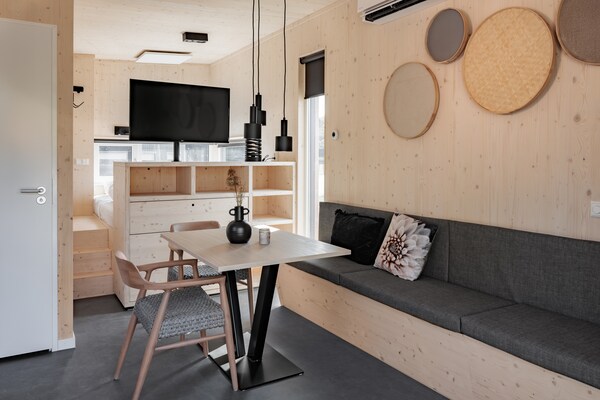 Tiny house op autovrij vakantiepark op 1 km van het Noordzeestrand - thumbnail 2