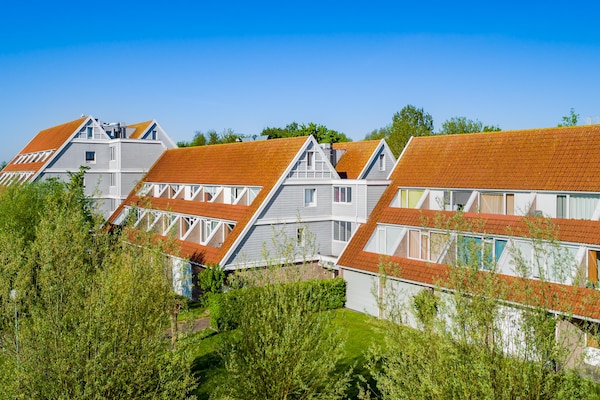 Luxe split-level appartement met sauna aan het Grevelingenmeer - thumbnail 1