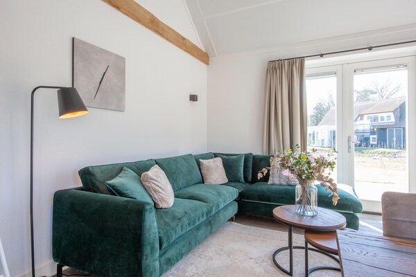 Luxe villa met rieten dak op vakantiepark in Someren voor 8 personen - thumbnail 3