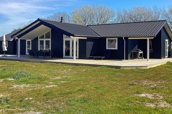 10-persoons vakantiehuis aan zee in Idestrup met sauna en whirlpool - thumbnail 1
