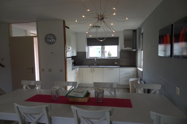 Vrijstaande villa met sauna in Wemeldinge, 300m van zee - thumbnail 6