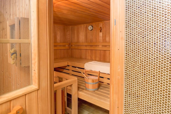 Appartement Anna in Radstadt: direct aan de piste met sauna en boerderijcharme - thumbnail 4