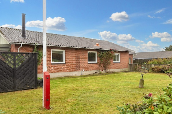 Knus vakantiehuis op 200m van de Noordzee in Hvide Sande - thumbnail 3