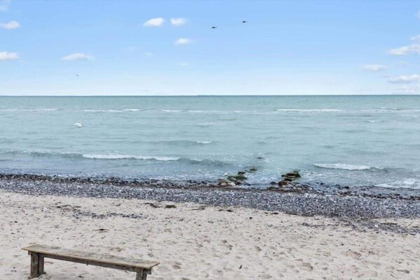 Sfeervol vakantiehuis in Stege nabij strand Ulvshale - thumbnail 2