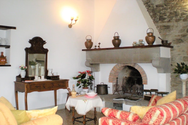 Charmante boerderij Loggetta in het hart van Cortona - thumbnail 3