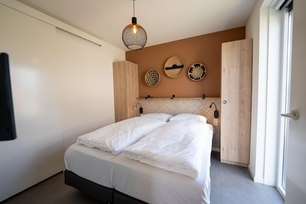 Modern vakantiehuis met sauna aan het water in Breskens - thumbnail 5