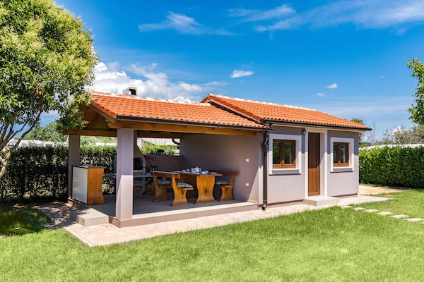 Vrijstaande villa met privézwembad voor 6 personen nabij Pula - thumbnail 3