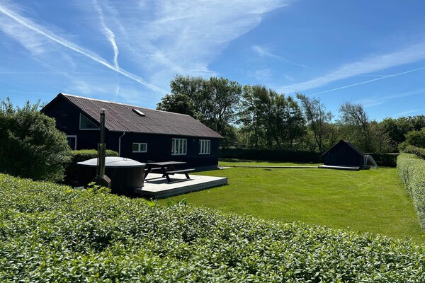Vrijstaand vakantiehuis aan Limfjord met golf en zee op 250m in Vinderup - thumbnail 1