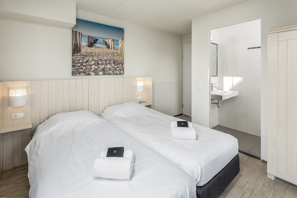 Luxe watervilla voor 10 personen op 400m van strand Cadzand-Bad - thumbnail 5