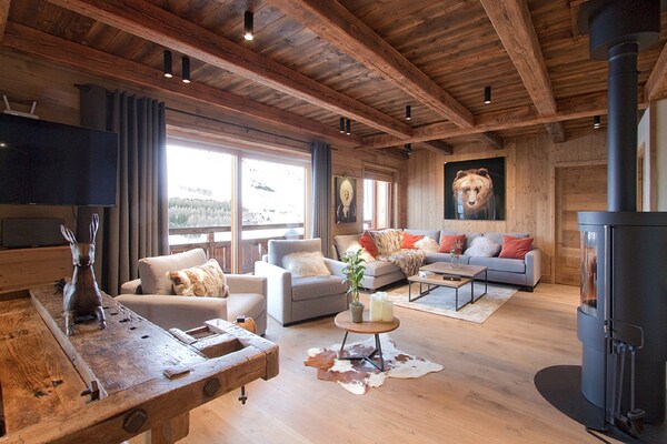 Chalet Le Lys: Luxe 14-persoons chalet met zwembad op 50m van de piste - thumbnail 2