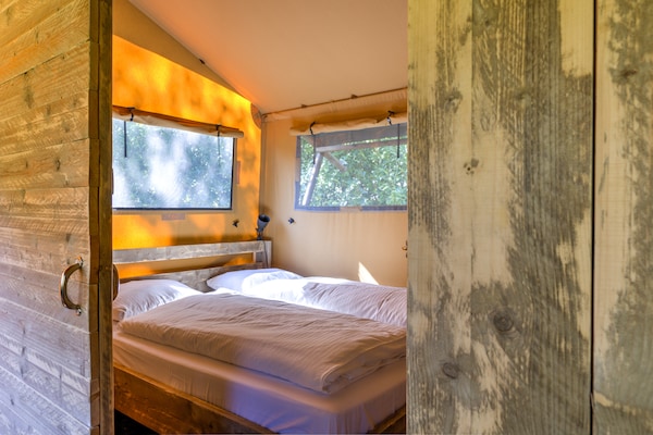 Luxe glampingtent in Dalfsen: comfort van thuis in de natuur - thumbnail 3