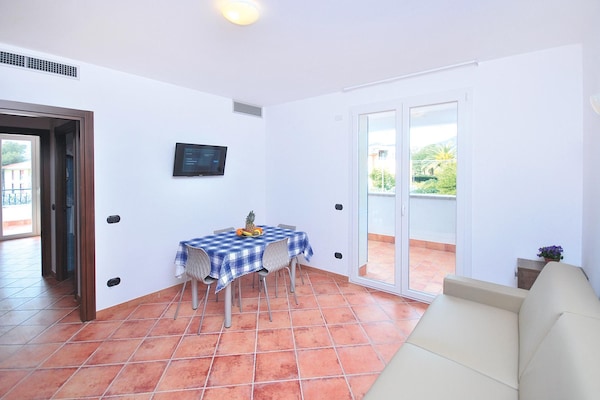 Op 1,0 km van zee: Knus appartement in Loano - thumbnail 4