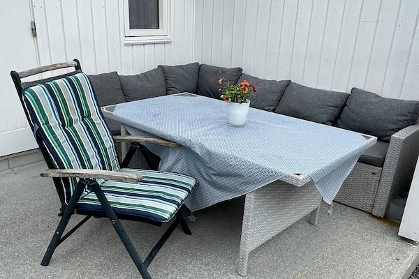 Luxe vissershuis op Huglo: panoramisch fjordzicht, 4 slaapkamers en privé-steiger - thumbnail 5
