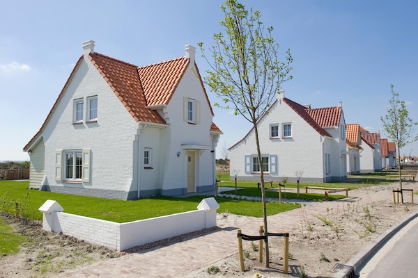 Vrijstaande kustvilla op 5 minuten van het Noordzeestrand - thumbnail 1