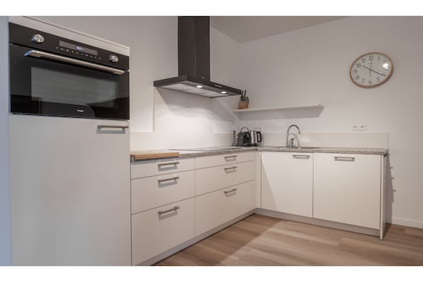 Luxe penthouse met panoramisch uitzicht over de jachthaven van Kamperland - thumbnail 3