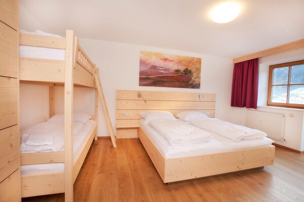 Ruim appartement voor 14 personen in Wald im Pinzgau, vlakbij skibus en Kristallbad - thumbnail 4