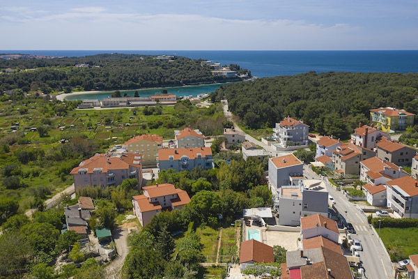 Knus appartement in Pula met zwembad, op 250m van het strand - thumbnail 6