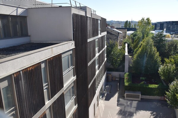 Modern appartement met balkon in Lyon Dock Ouest, vlakbij de Saône - thumbnail 5