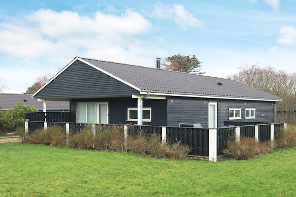Ruim vakantiehuis op Langeland met whirlpool en omheinde tuin voor 9 personen - thumbnail 1