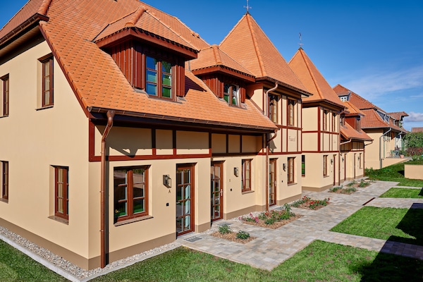 Appartement Franzl aan golfbaan bij Schwerin met uitzicht op de vijver - thumbnail 6
