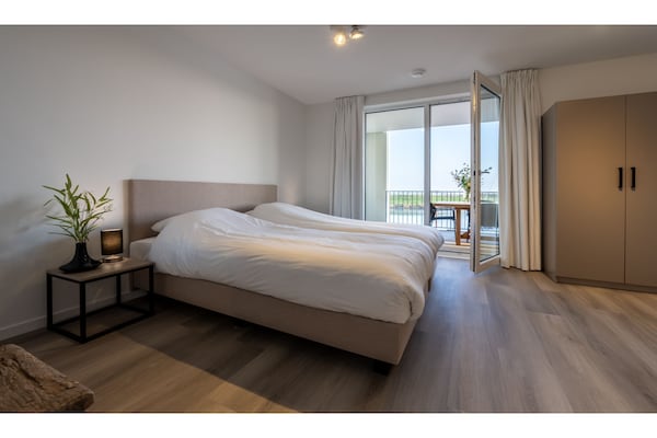 Harbour Loft 1K: luxe Marina-appartement met panoramisch havenzicht - thumbnail 4