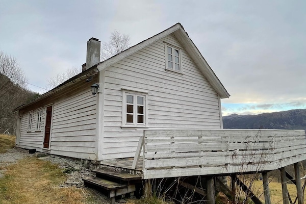 Historisch vakantiehuis voor 8 personen aan de voet van de skilift in Åkra - thumbnail 6