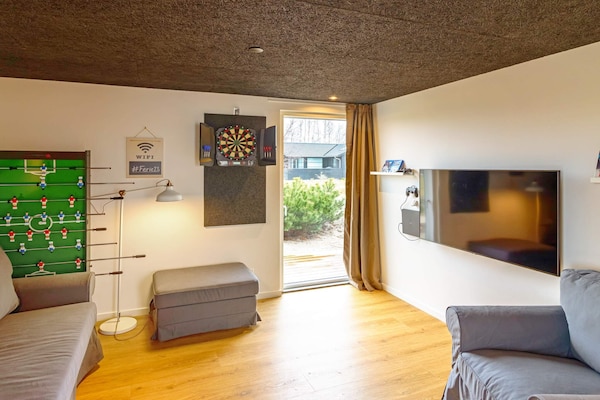 Modern vakantiehuis met sauna en whirlpool nabij strand Marielyst - thumbnail 3