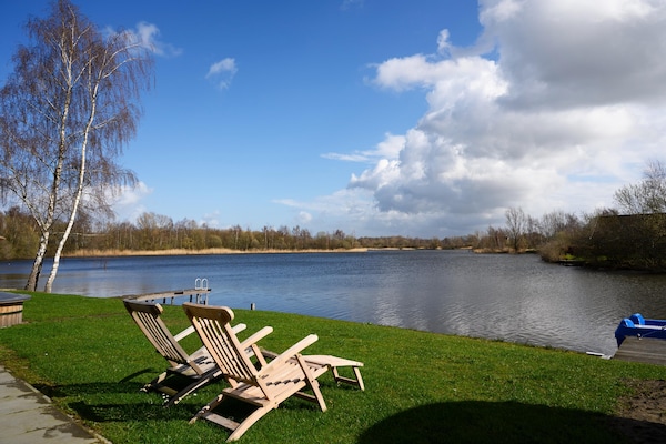 Luxe wellness vakantiehuis aan zwemmeer in Groningen voor 10 personen - thumbnail 2