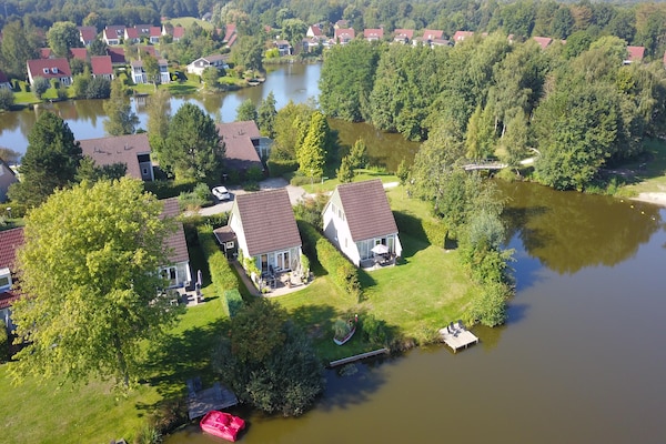 Westerwolde Prestige Wellness: luxe vakantiehuis aan het water met buitenspa - thumbnail 2