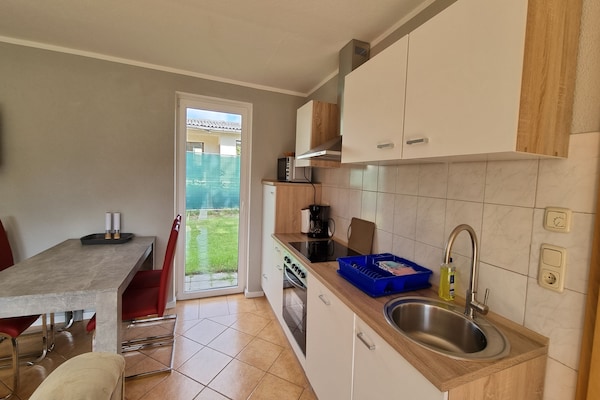 4-persoons bungalow direct aan het meer in Klein Labenz - thumbnail 3