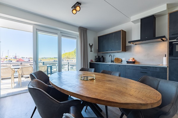 Panoramisch appartement met zeezicht in St. Annaland aan de Oosterschelde - thumbnail 5