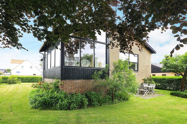 6-persoons vakantiehuis in Strandby op 300 m van het strand - thumbnail 2