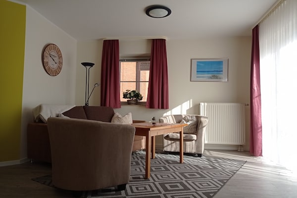 4-persoons appartement direct aan zee in Orth - thumbnail 1